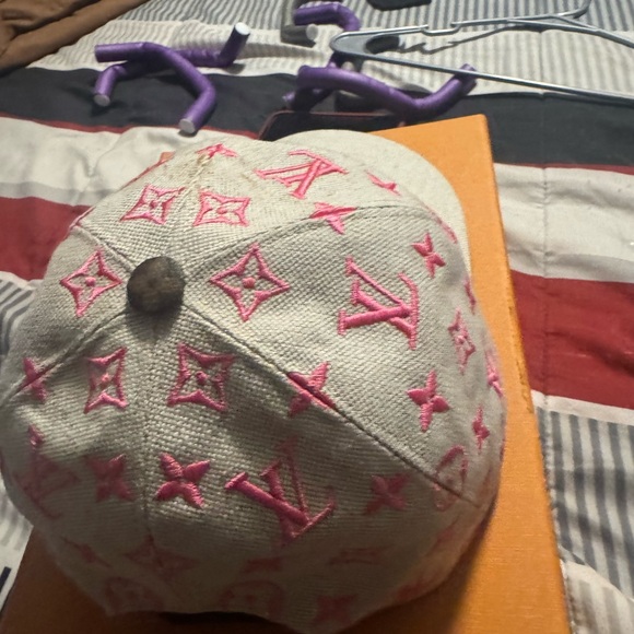 Designer Hat! - Picture 5 of 7